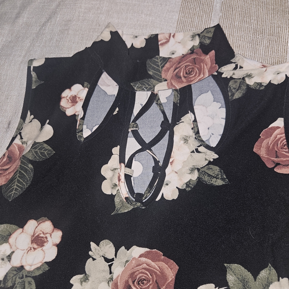 J for Justify Black Floral Tank Top